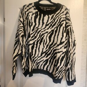 Hemish USA Zebra Print Sweater Sizw 1XL BNWT
